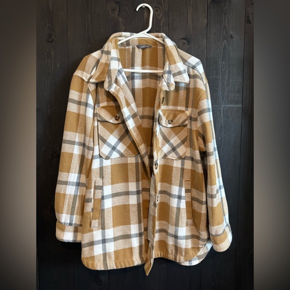 Tan and White Utility Jacket with Classic Plaid Design - Picture 1 of 3